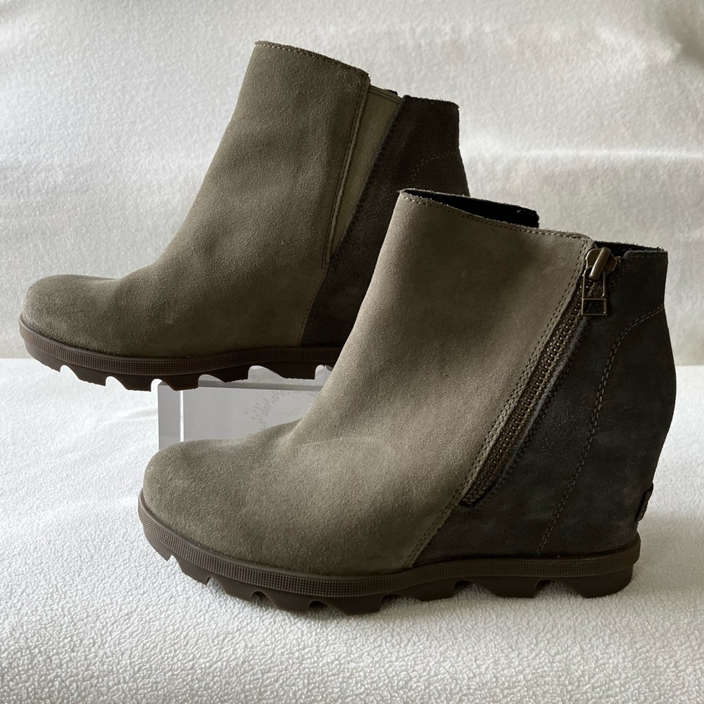 SOREL Suede Booties